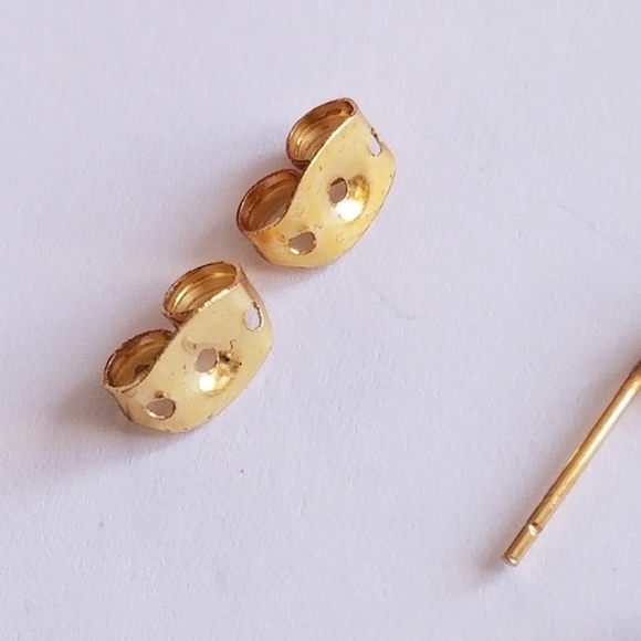 Relisted - Hoop earrings gold tone metal ribbed twist pierced post backs - Picture 7 of 8